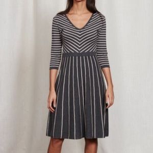 Boden Lucinda Knitted Striped dress Size 8